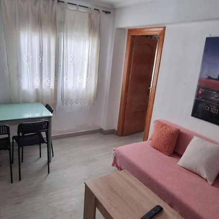 Lovely Three-Bedroom Apartment In Puerto De Sagunt Puerto de Sagunto Bagian luar foto