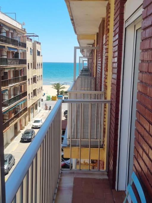 Lovely Three-Bedroom Apartment In Puerto De Sagunt Puerto de Sagunto Bagian luar foto
