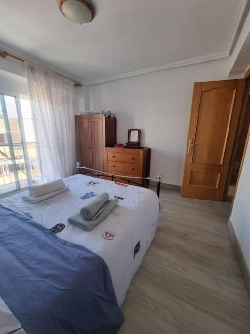 Lovely Three-Bedroom Apartment In Puerto De Sagunt Puerto de Sagunto Bagian luar foto
