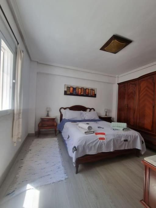 Lovely Three-Bedroom Apartment In Puerto De Sagunt Puerto de Sagunto Bagian luar foto