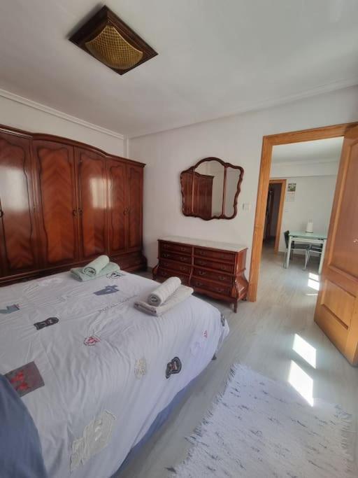 Lovely Three-Bedroom Apartment In Puerto De Sagunt Puerto de Sagunto Bagian luar foto
